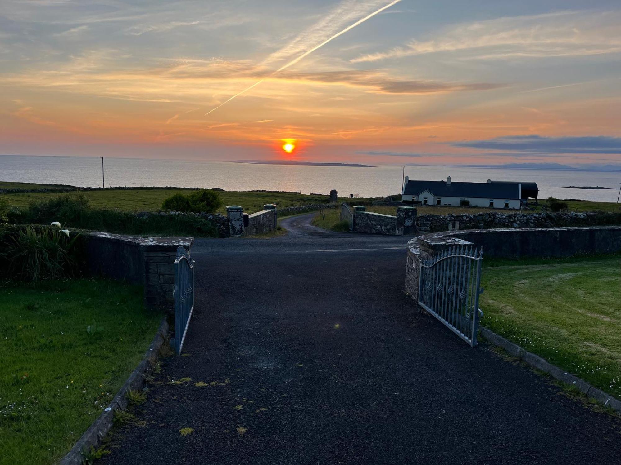 Ocean View Doolin Villa Bagian luar foto